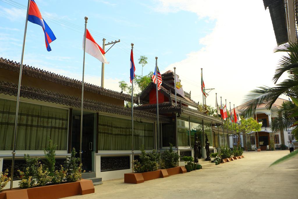 Mandalay White House Hotel Exterior photo